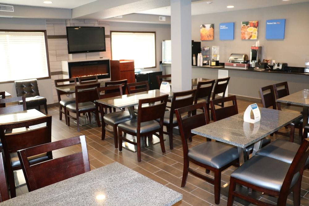 Comfort Inn & Suites Йорктон Экстерьер фото