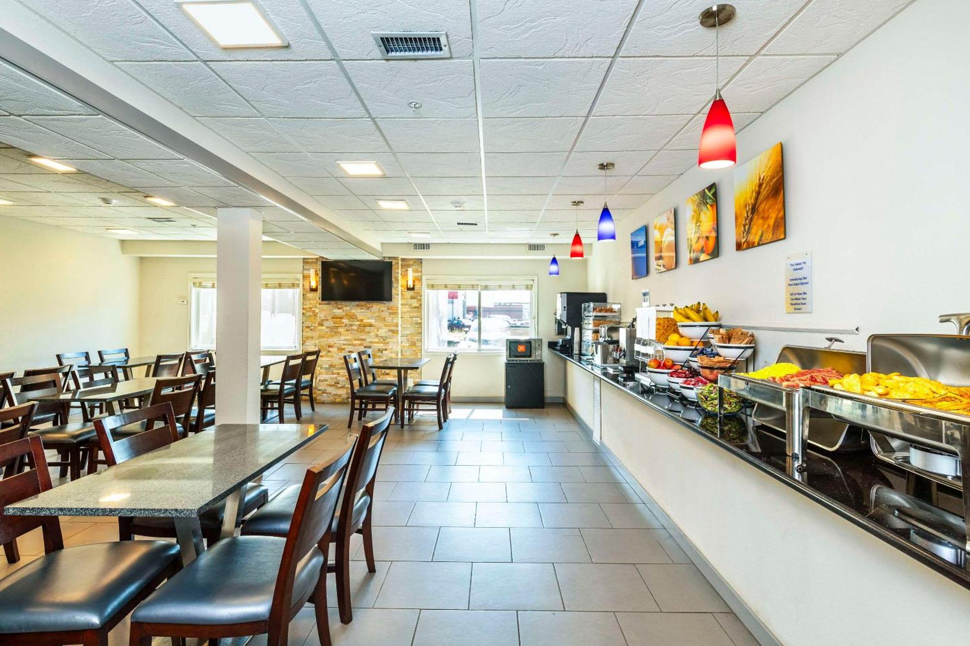 Comfort Inn & Suites Йорктон Экстерьер фото