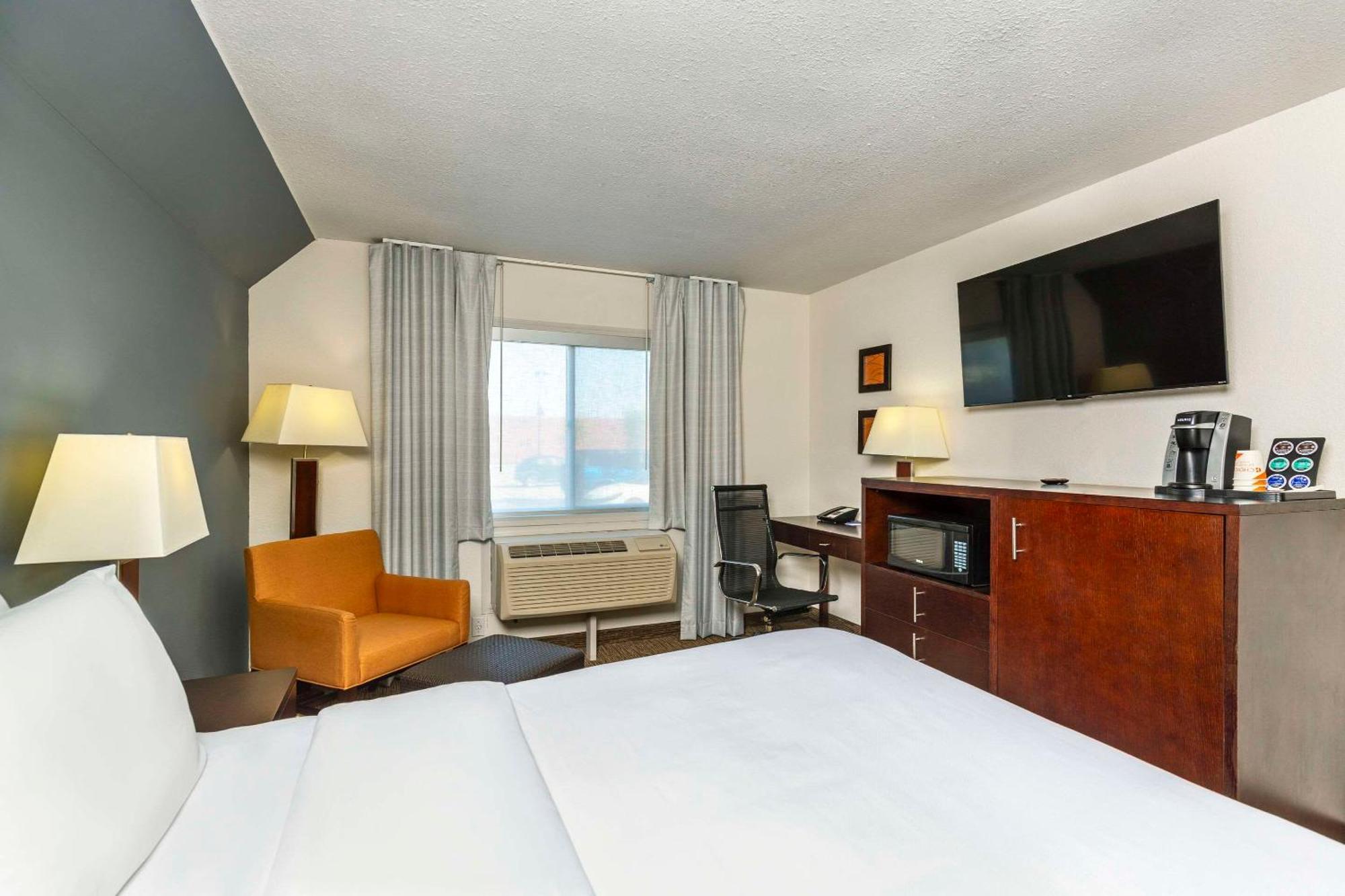 Comfort Inn & Suites Йорктон Экстерьер фото